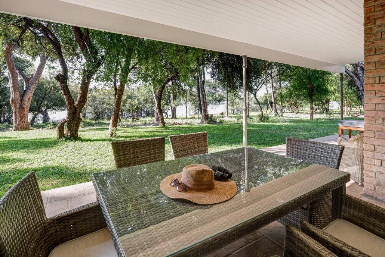 Palm River Hotel Victoria Falls Zewnętrze zdjęcie